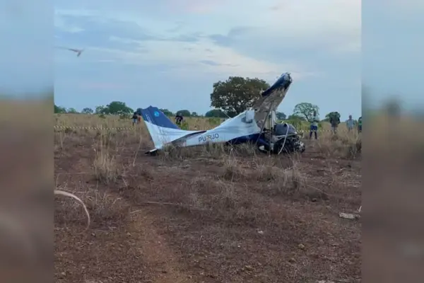 Aeronave caiu em Fátima na tarde deste sábado — Foto: Bruno Soares/Portal Eu Amo Lagoa